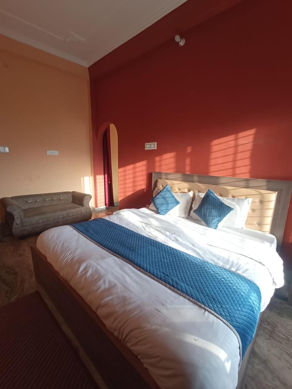 Siddhi Vinayak Hotel And Banquet Бхимтал Экстерьер фото