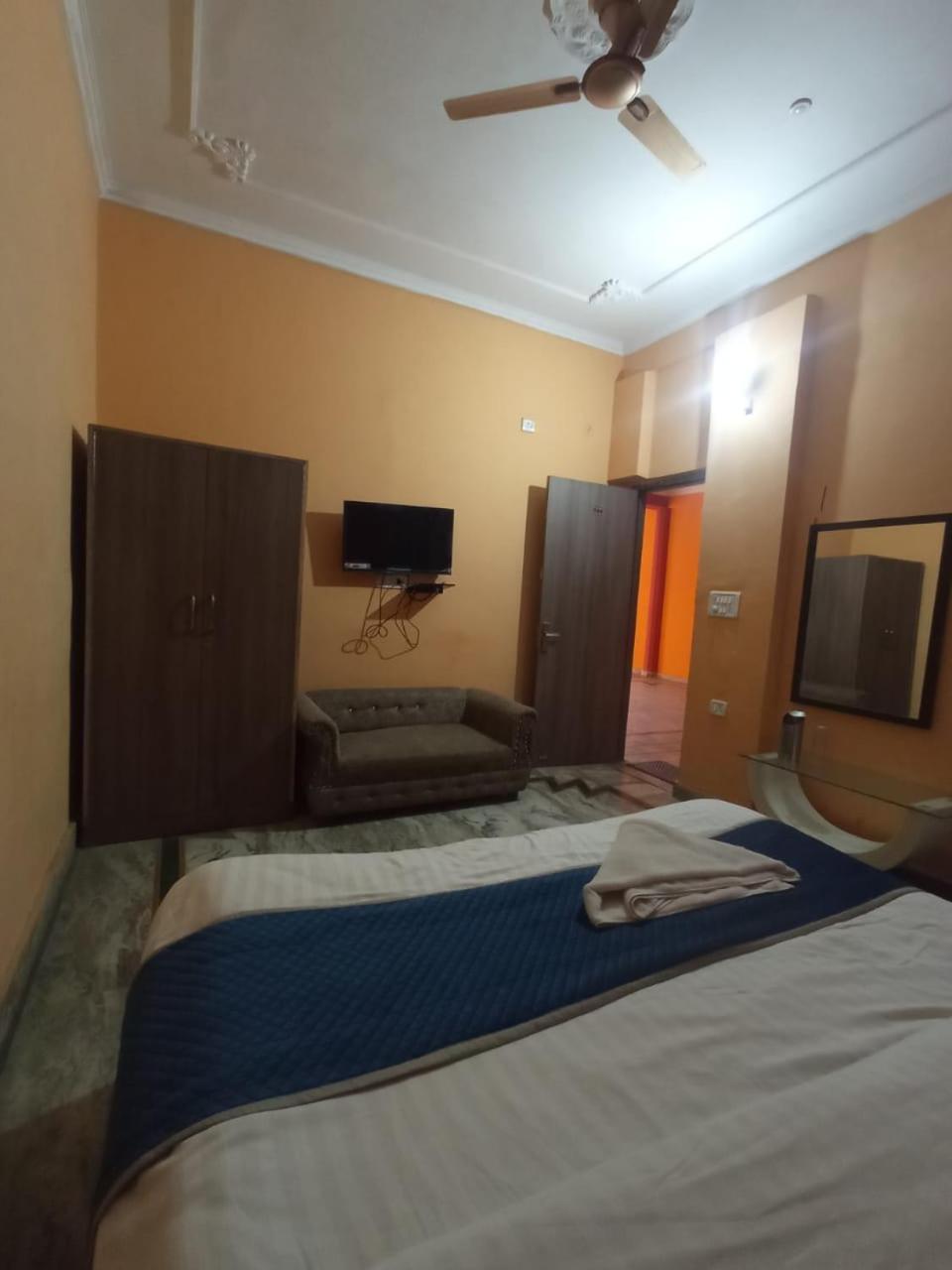 Siddhi Vinayak Hotel And Banquet Бхимтал Экстерьер фото