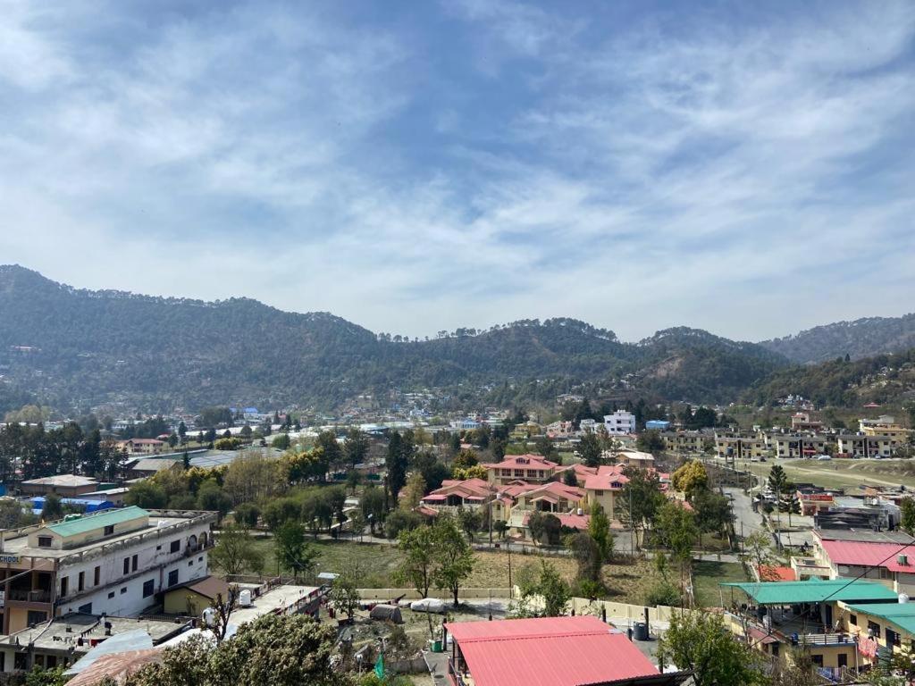 Siddhi Vinayak Hotel And Banquet Бхимтал Экстерьер фото